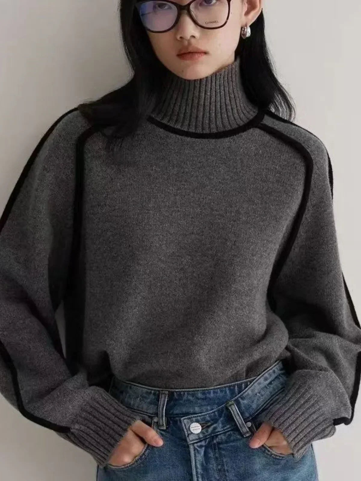 Arabella - Elegant Turtleneck sweater