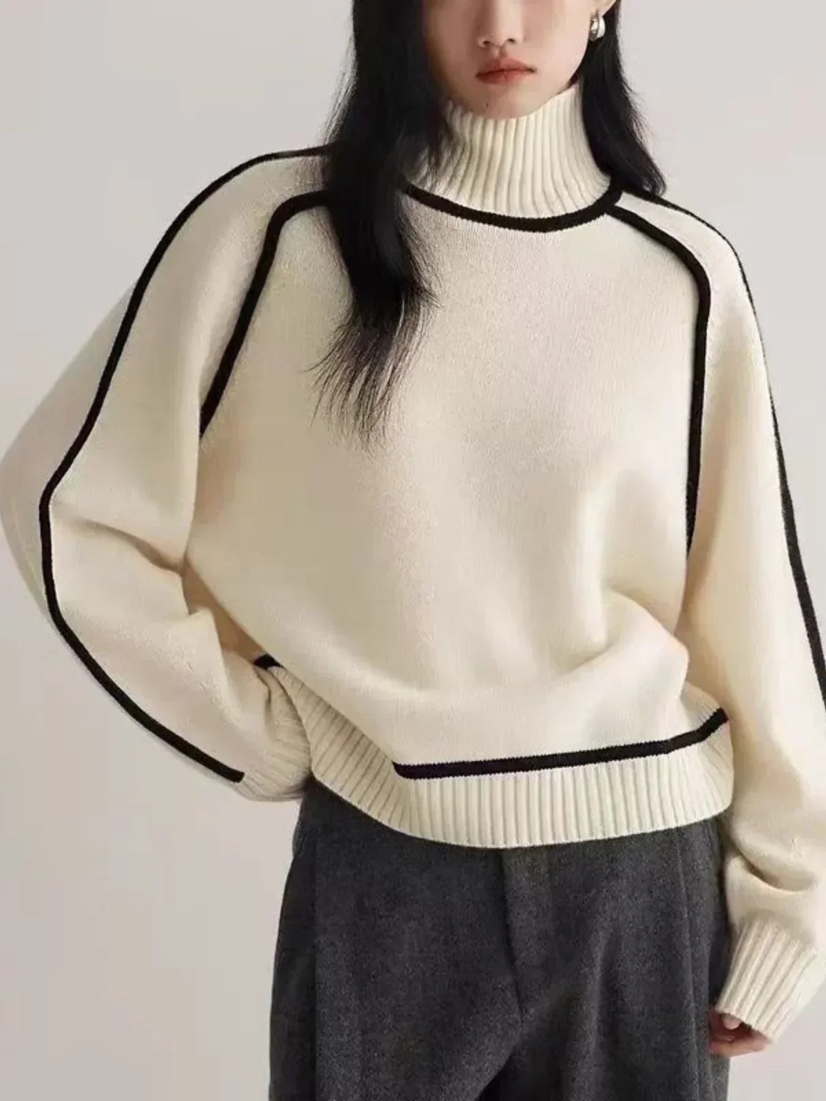 Arabella - Elegant Turtleneck sweater