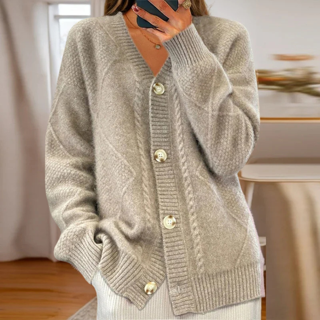 Annie - Cozy Cable Knit Cardigan